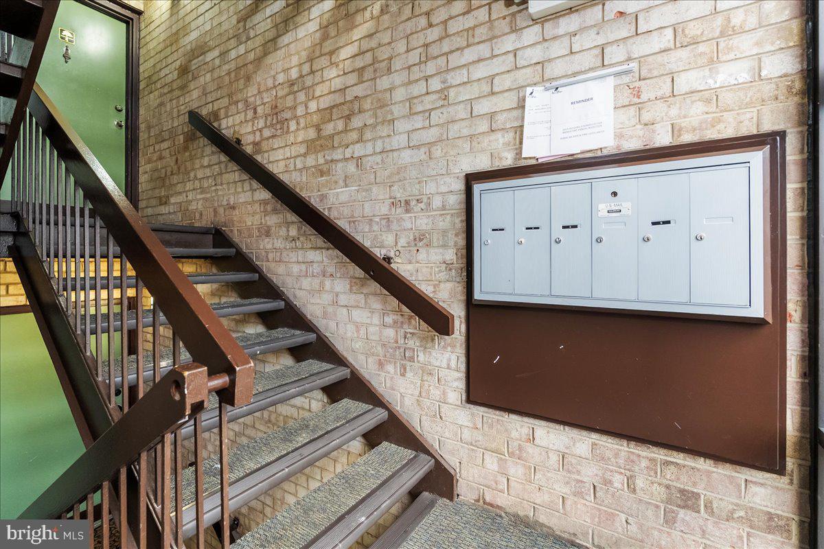 19030 Mills Choice Road, Unit 6 Gaithersburg, MD 20886 - Photo 21 of 21 a view of an entryway