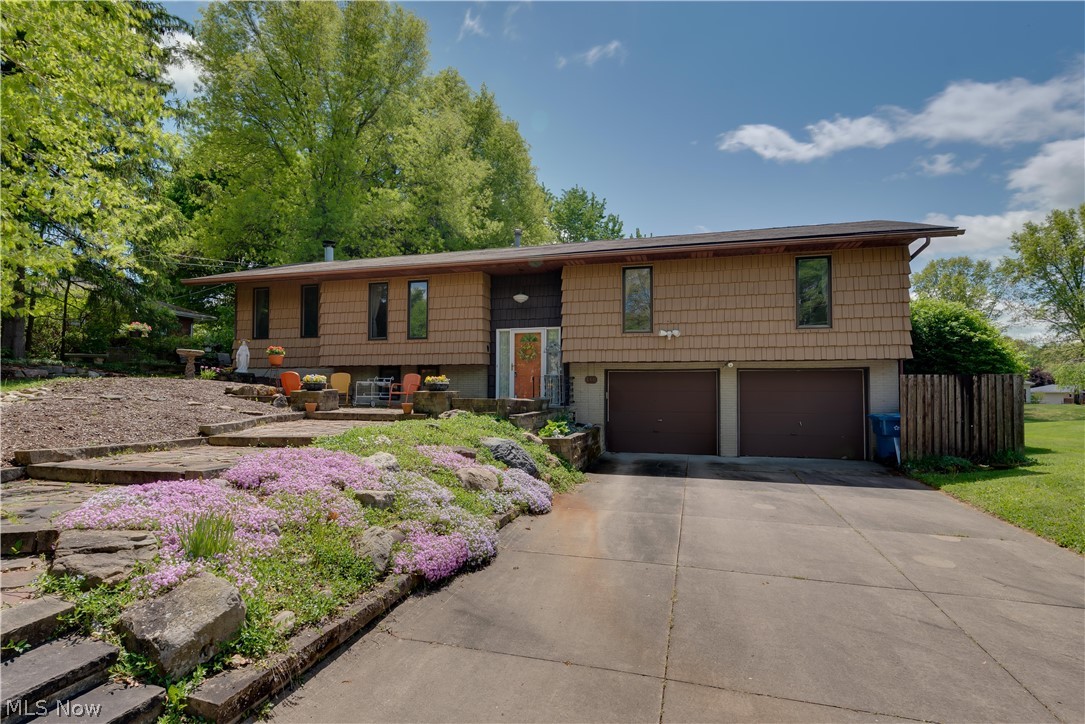 118 Moore Road Akron, OH 44319 - Photo 1 of 24