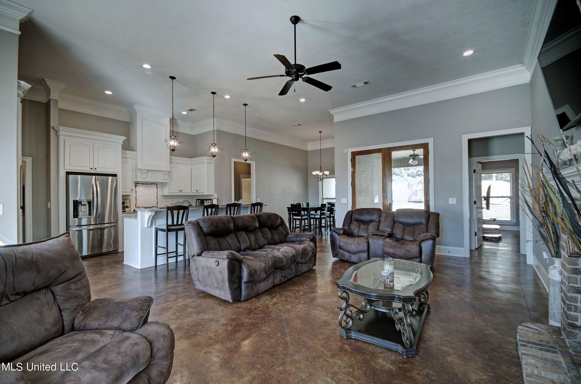 148 Provonce Park Brandon, MS 39042 - Photo 3 of 20 148 Provonce living room