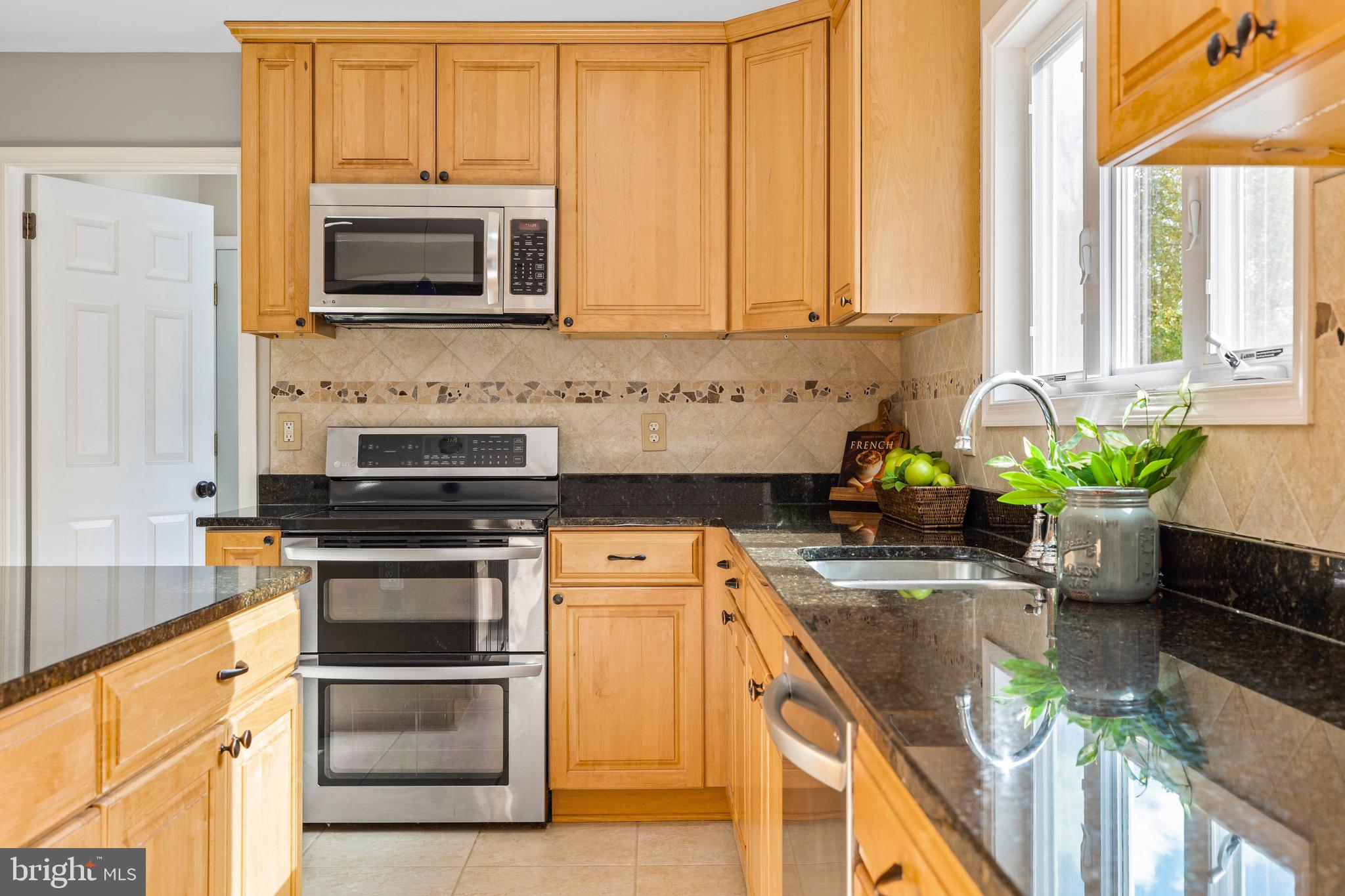 1035 Beaumont Road Berwyn, PA 19312 - Photo 13 of 41