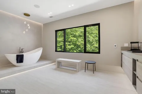 $5,695,888 | 6519 Brawner Street, McLean, VA 22101