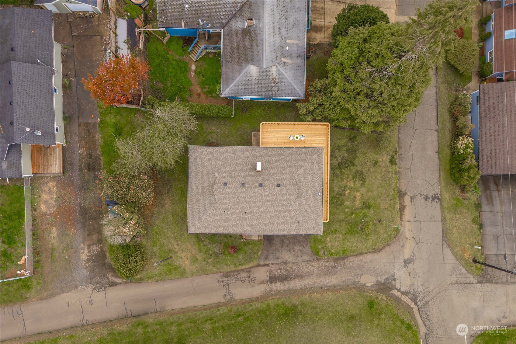 2004 North E Street Aberdeen, WA 98520 - Photo 36 of 38 an aerial view of a house