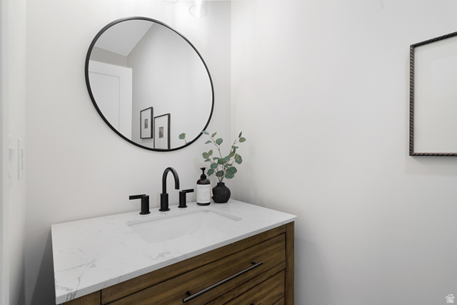 1952 South Comanche Circle Farmington, UT 84025 - Photo 42 of 52 Bathroom with vanity