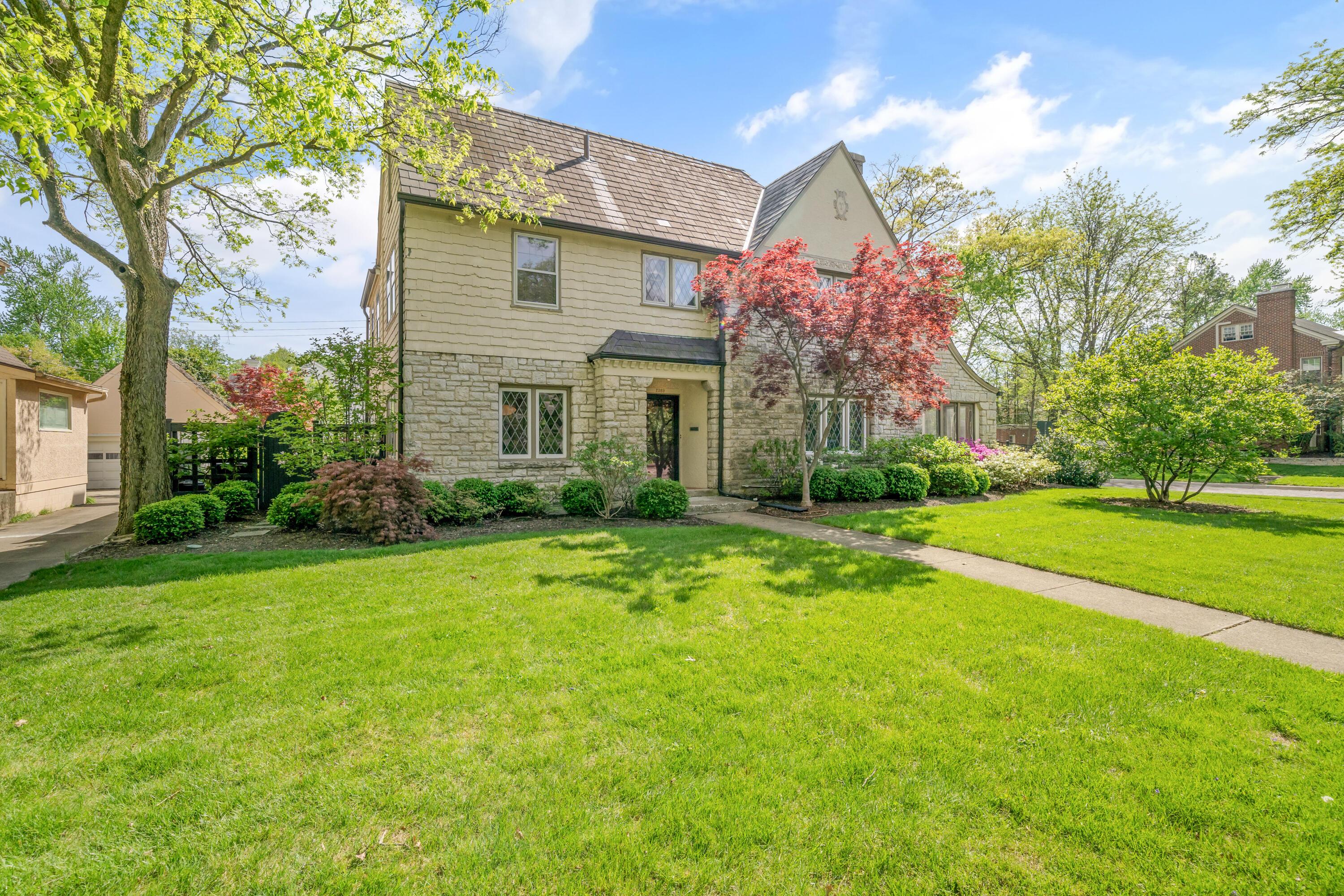 2389 Bryden Road Columbus, OH 43209 - Photo 2 of 90 DSC03048