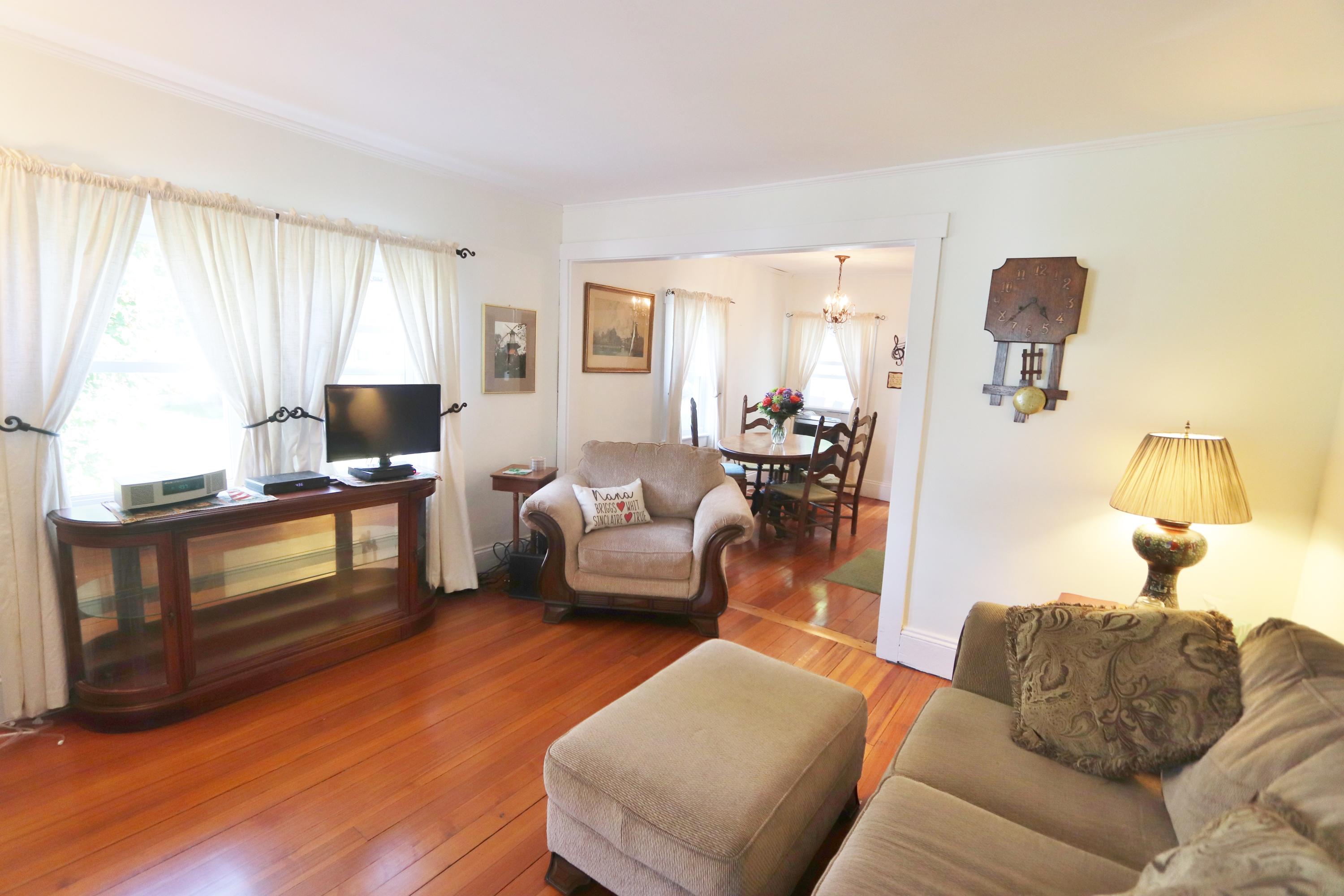 19 Lemon Street Bangor, ME 04401 - Photo 3 of 20 IMG_7338