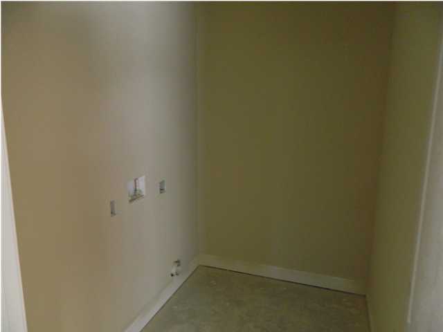 4505 Hermosa Road Crestview, FL 32539 - Photo 7 of 18 close up of a white marble wall