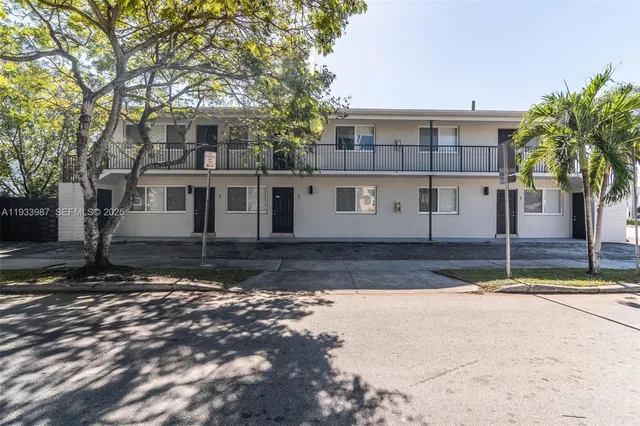 $2,000 | 2190 Southwest 14th Terrace, Unit 1, Miami, FL 33145