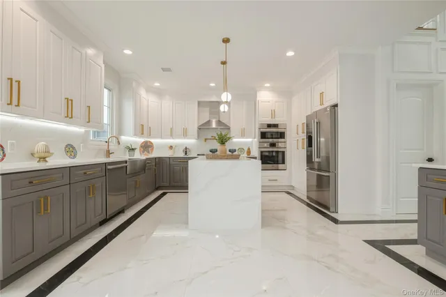 $1,649,999 | 17 East Avenue, Hicksville, NY 11801