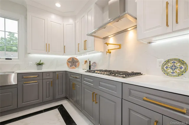 $1,649,999 | 17 East Avenue, Hicksville, NY 11801