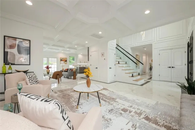 $1,649,999 | 17 East Avenue, Hicksville, NY 11801