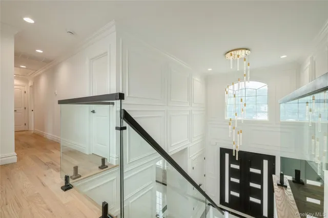 $1,649,999 | 17 East Avenue, Hicksville, NY 11801