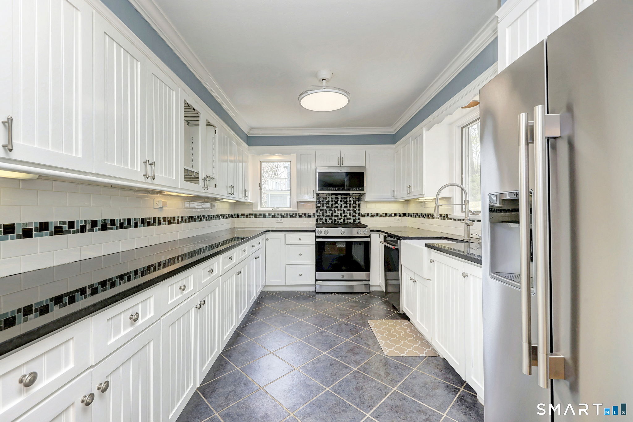 31 Shawnee Road Trumbull, CT 06611 - Photo 20 of 40