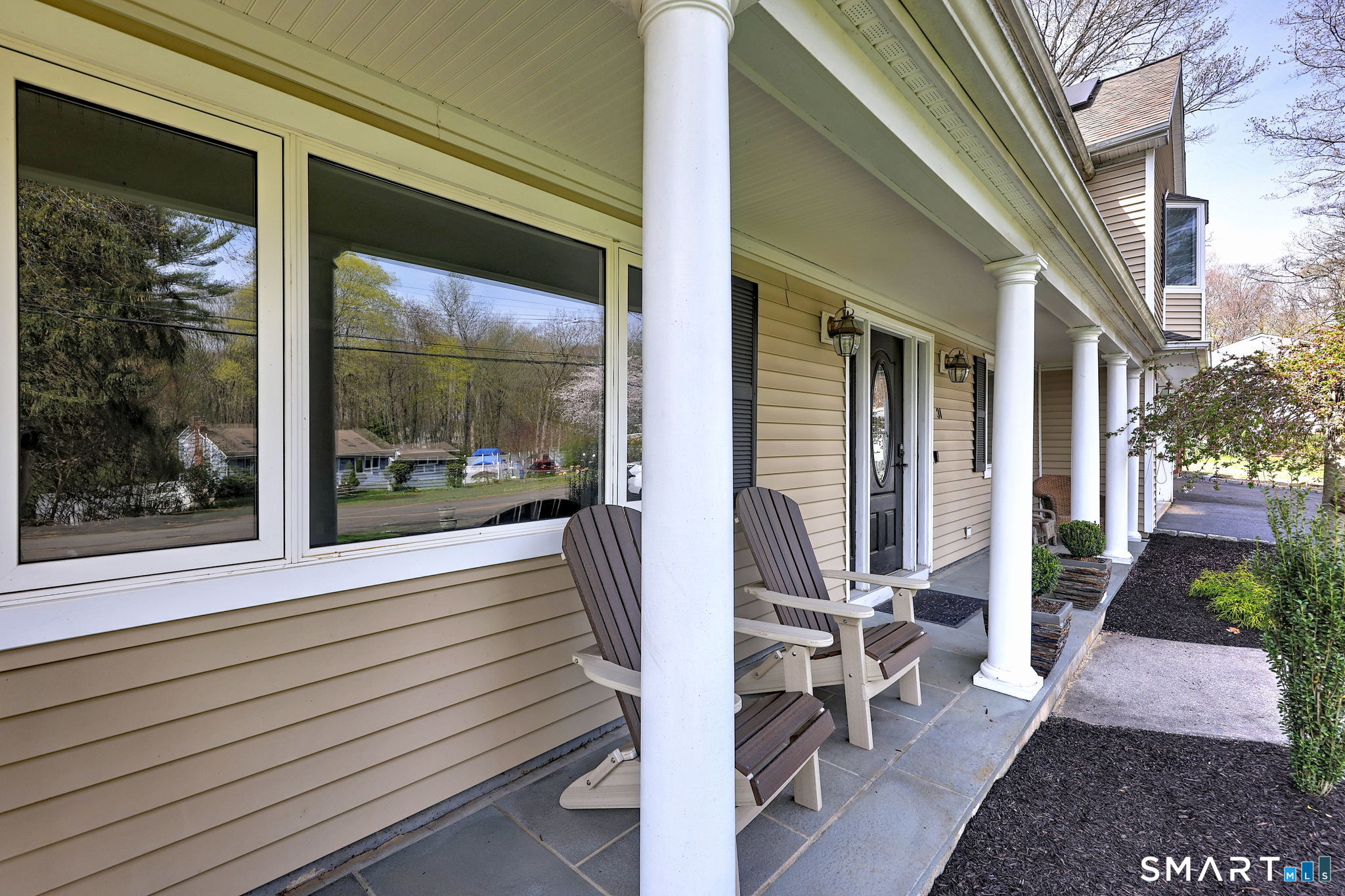 31 Shawnee Road Trumbull, CT 06611 - Photo 5 of 40