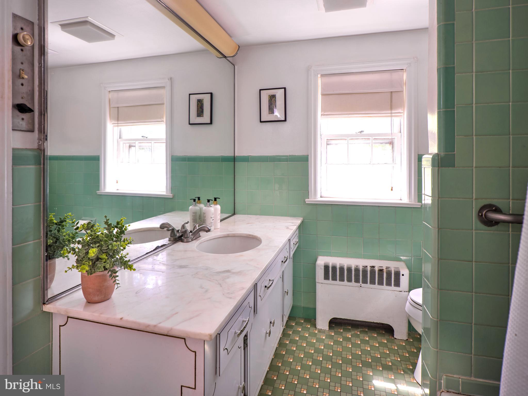 132 Beulah Road Doylestown, PA 18901 - Photo 20 of 29 Hall Bathroom