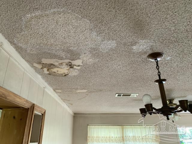 3281 Mason Road Walnut Hill, FL 32568 - Photo 25 of 41 a bathroom with a bathtub