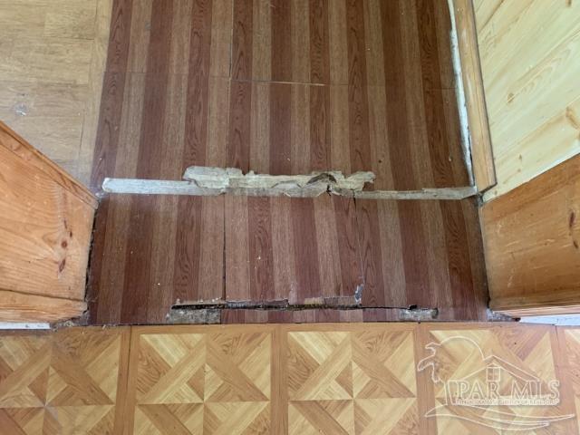 3281 Mason Road Walnut Hill, FL 32568 - Photo 27 of 41 a view of a large window and curtain