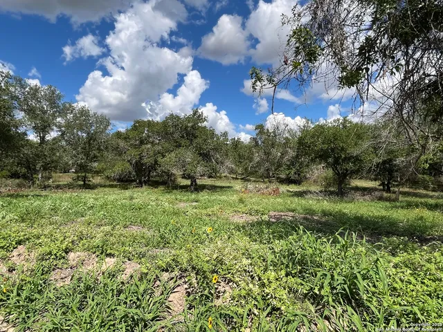 $69,000 | Lot D 497 Cr 124, Floresville, TX 78114
