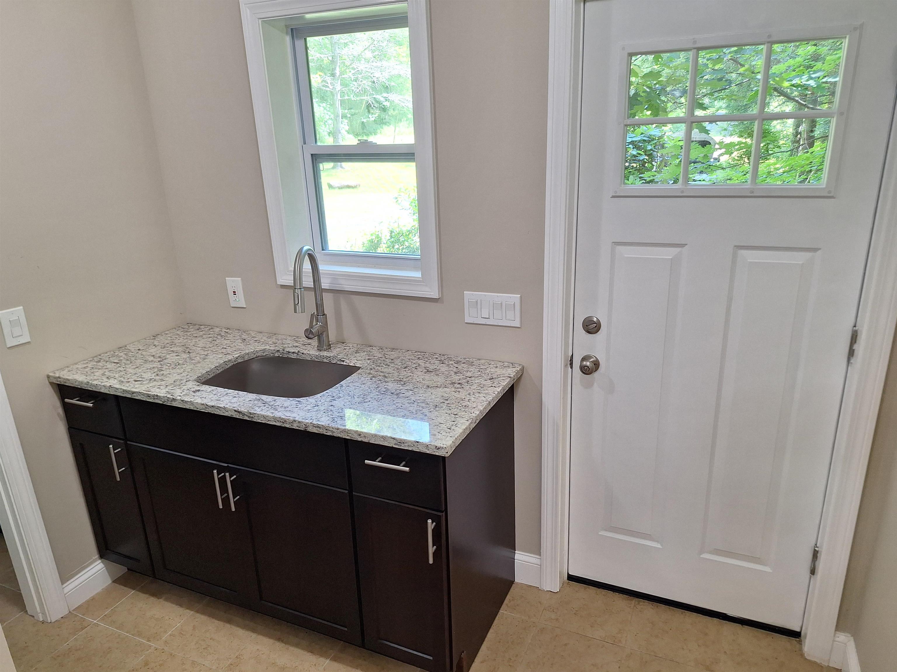 948 Wheelock Road Hartford, VT 05059 - Photo 14 of 25 Gallery Image 14