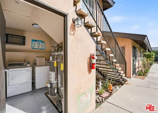 $3,200,000 | 311 South Kroeger Street, Anaheim, CA 92805