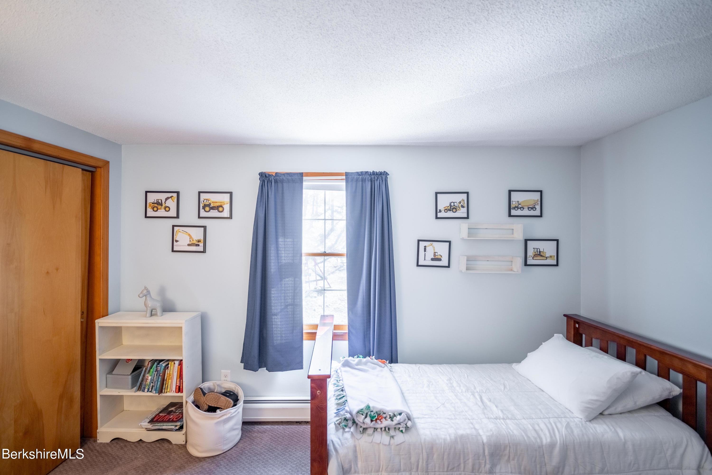 444 Cheshire Road Pittsfield, MA 01201 - Photo 14 of 25 444Cheshire-35