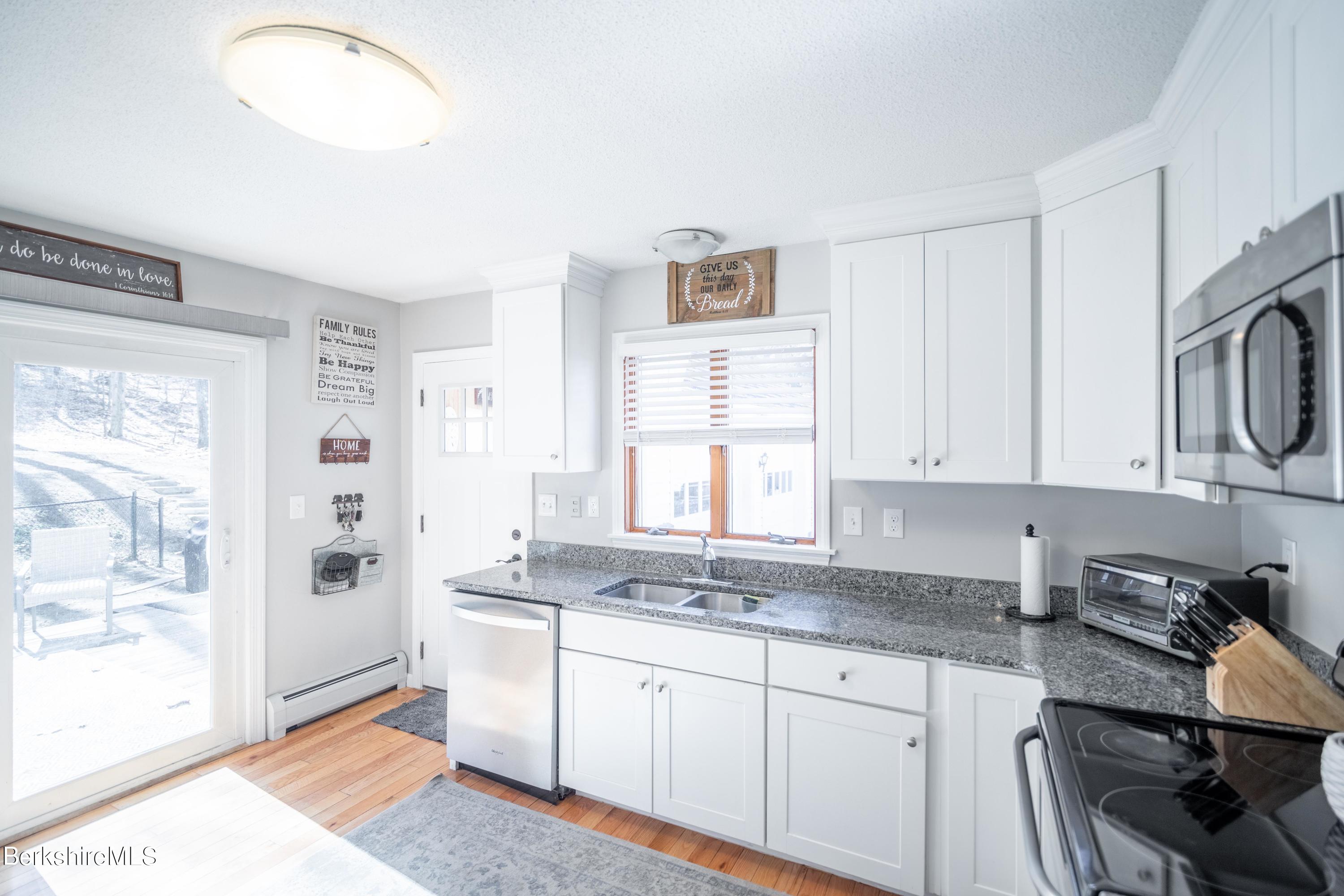 444 Cheshire Road Pittsfield, MA 01201 - Photo 3 of 25 444Cheshire-10
