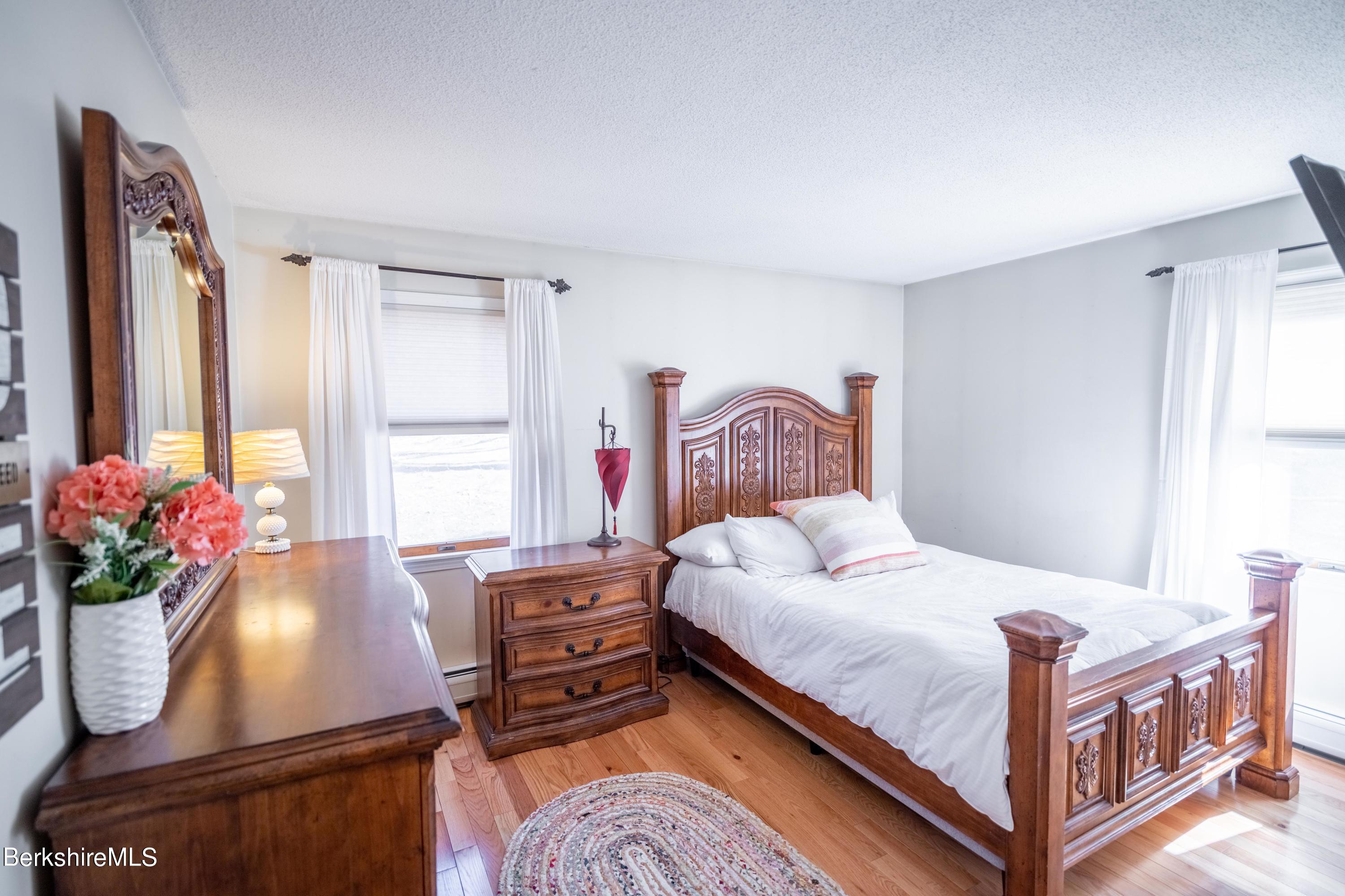 444 Cheshire Road Pittsfield, MA 01201 - Photo 10 of 25 444Cheshire-27