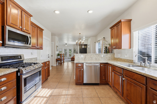 1094 Quarry View Way Sandy, UT 84094 - Photo 10 of 45