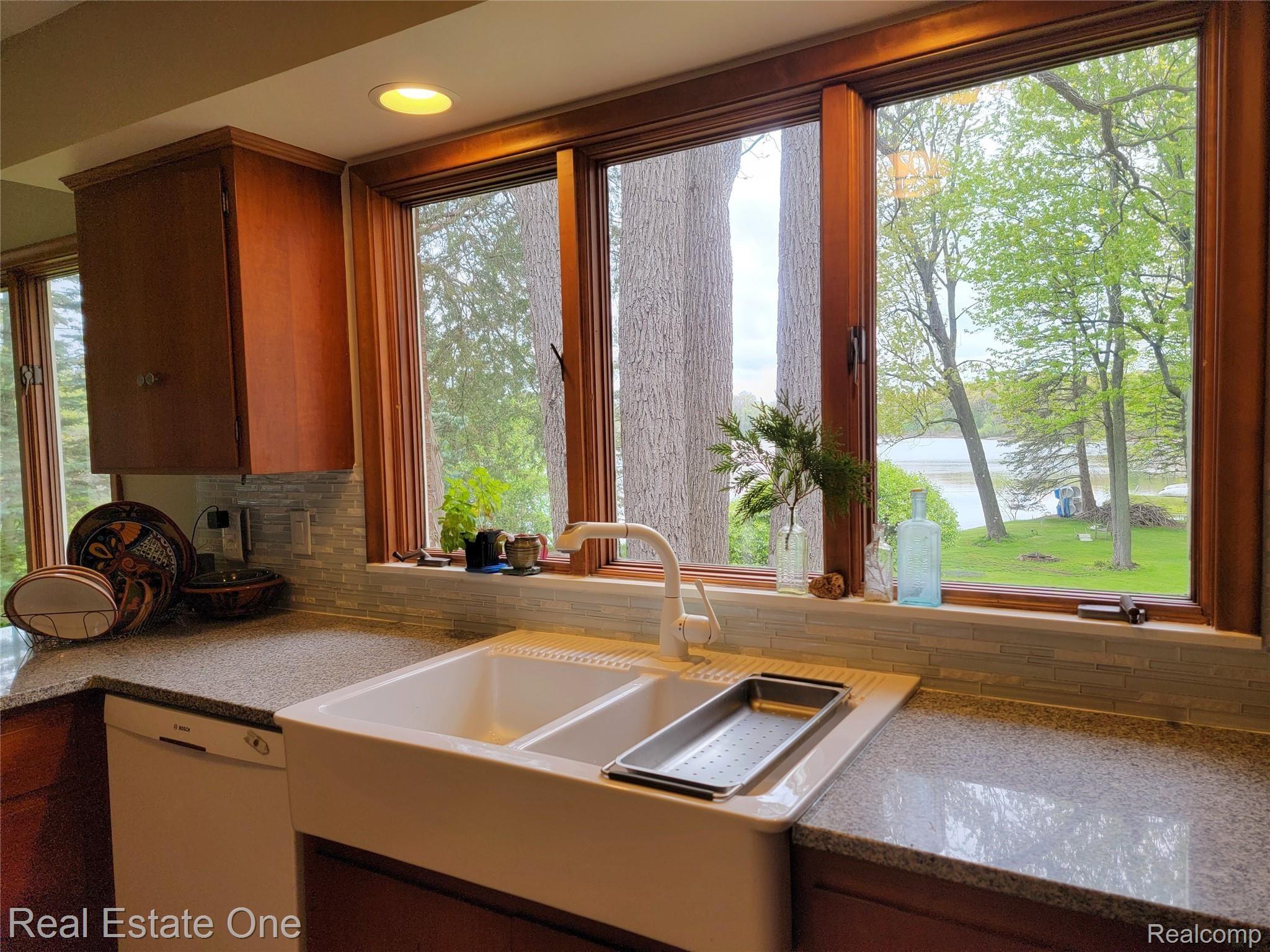 4850 Arrowhead Road West Bloomfield, MI 48323 - Photo 12 of 63 arrowhead7.jpg