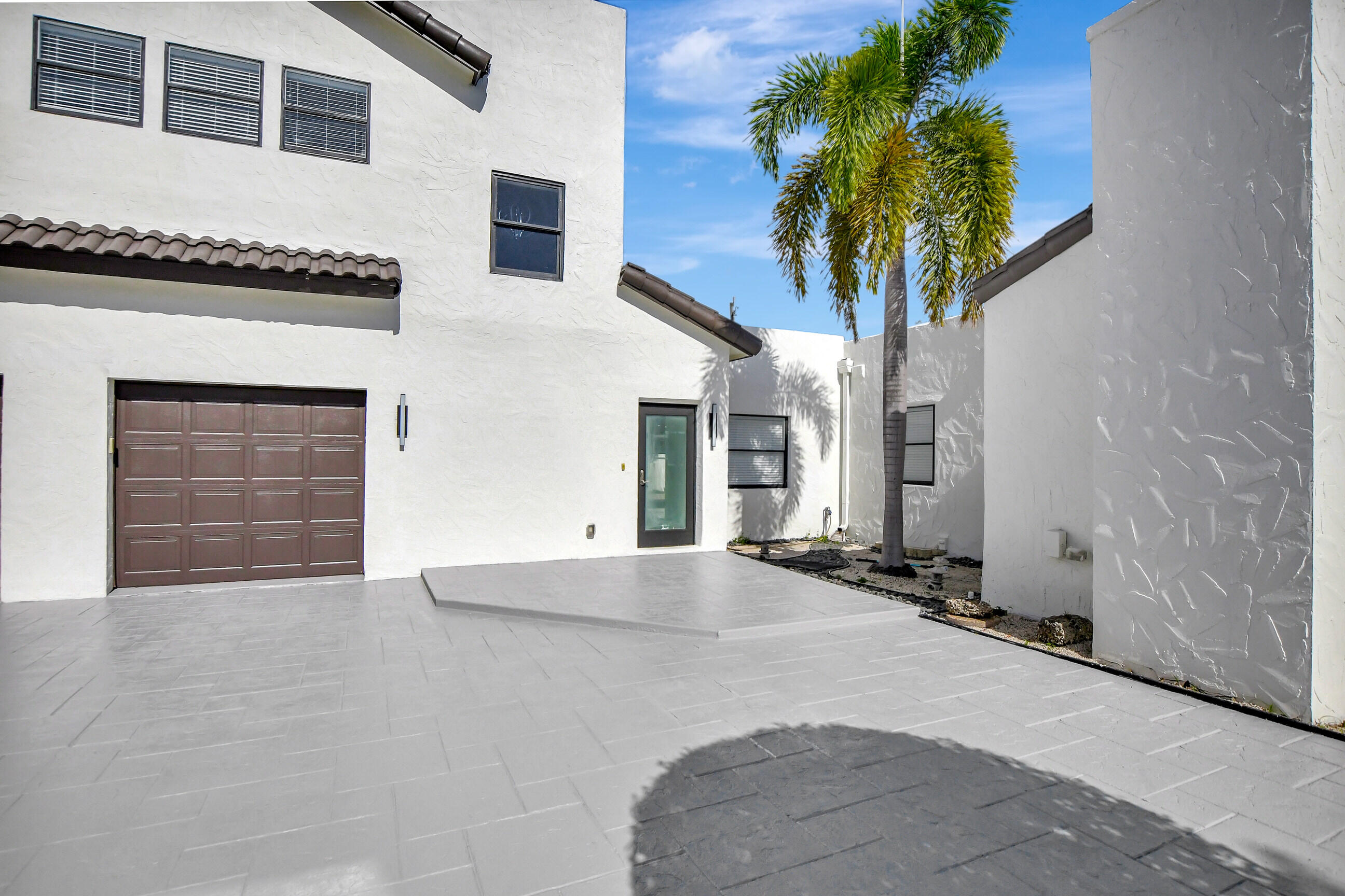 237 Northwest 7th Street Boca Raton, FL 33432 - Photo 5 of 64 21_dsc_3703