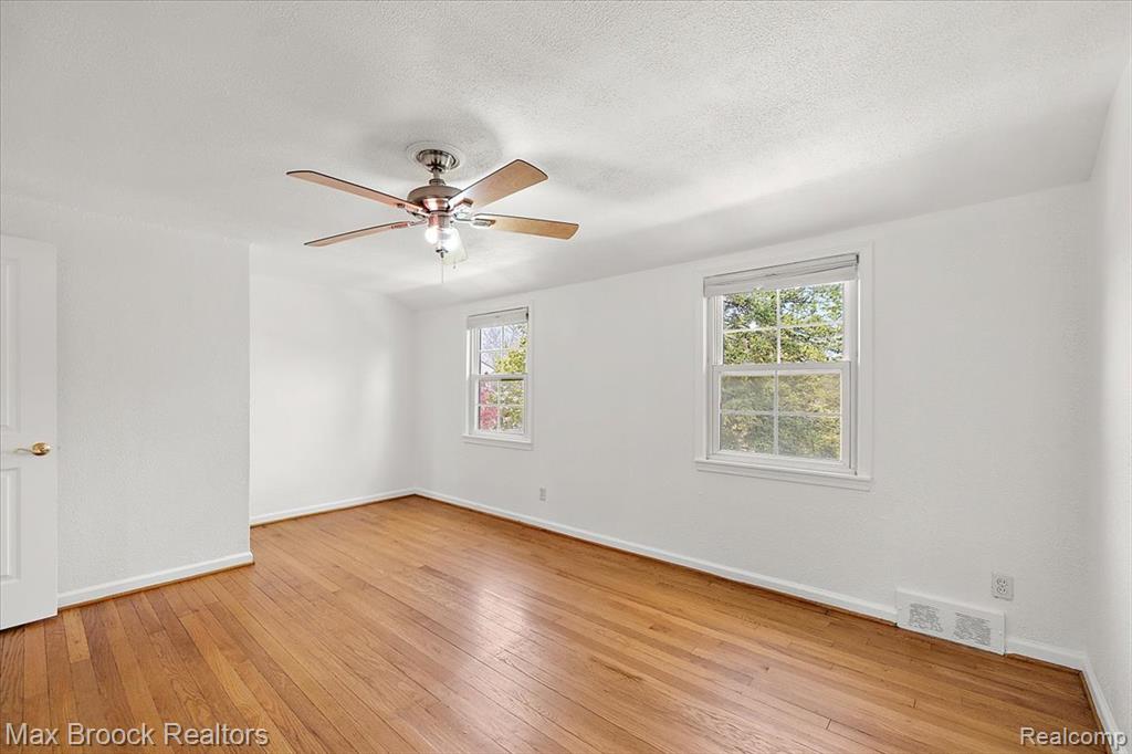 1652 Graefield Road Birmingham, MI 48009 - Photo 18 of 35