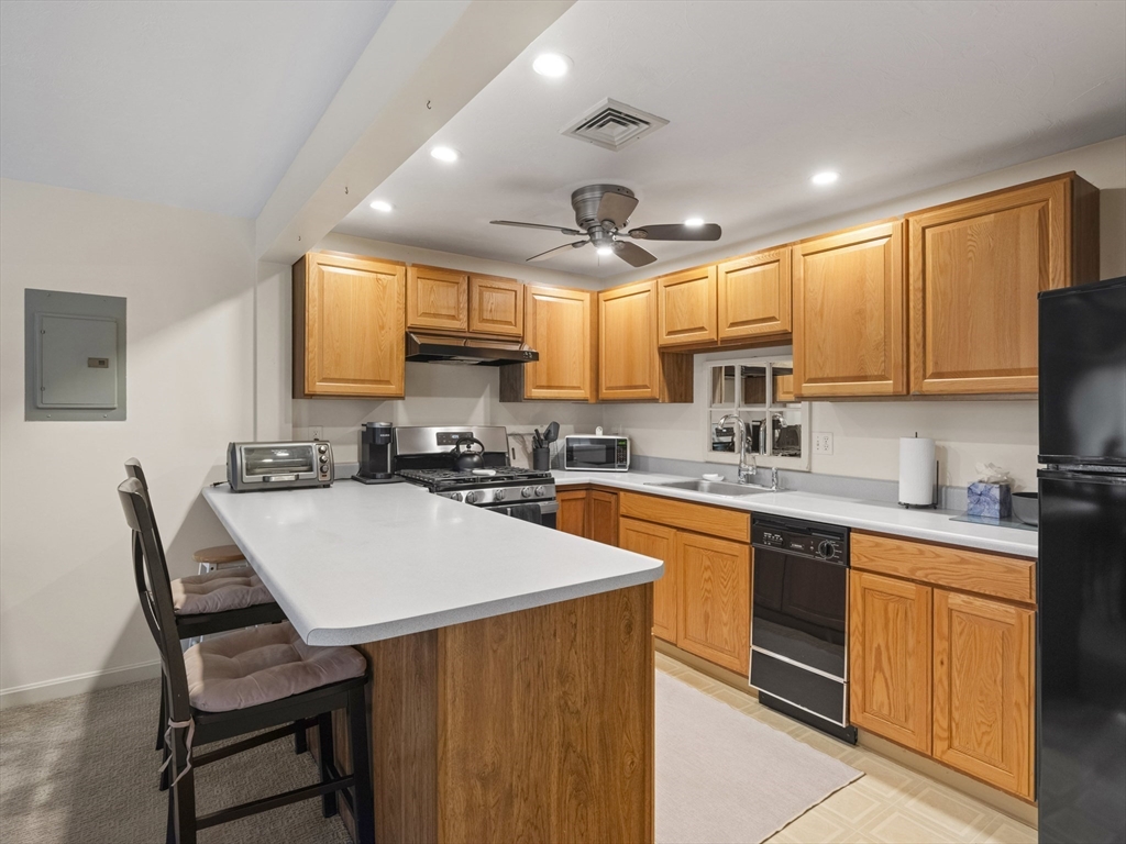 360 Littleton Road, Unit C8 Chelmsford, MA 01824 - Photo 10 of 30 Gallery Image 10