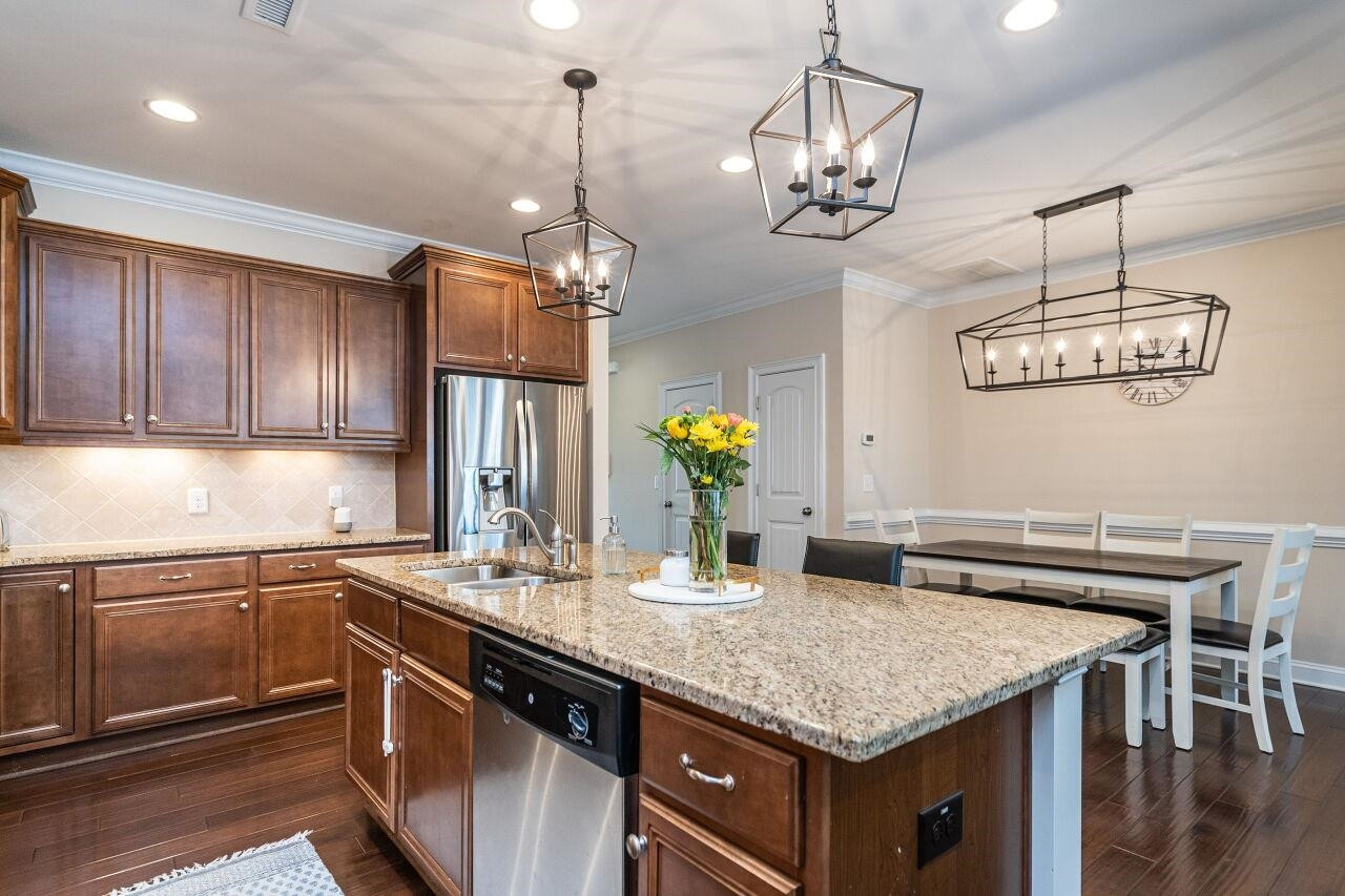 733 Fallon Grove Way Raleigh, NC 27608 - Photo 10 of 28 Photo 10