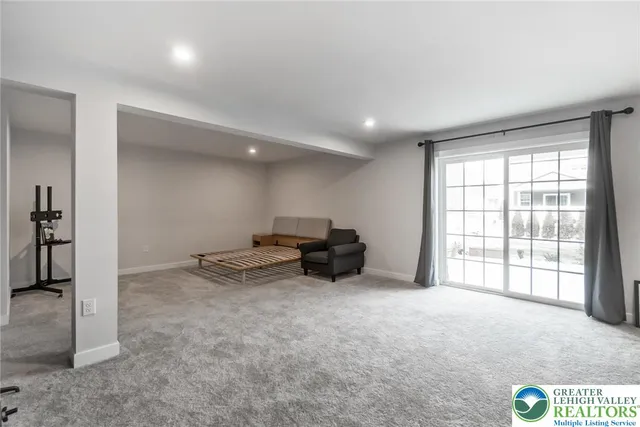 $689,000 | 820 Hendon Lane, Catasauqua, PA 18032