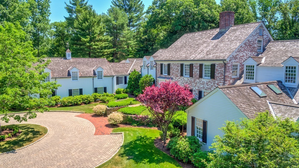 466 Glen Road Weston, MA 02493 - Photo 26 of 27 front view of a house with a yard