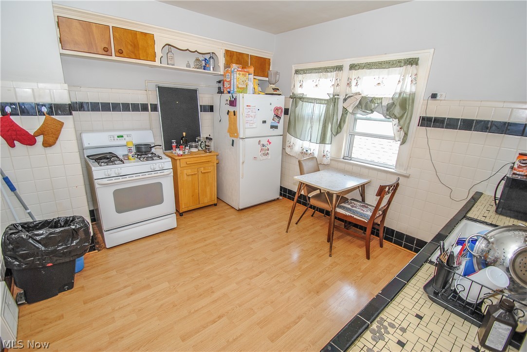 1392 Sheffield Road Cleveland, OH 44121 - Photo 13 of 35 Gallery Image 13