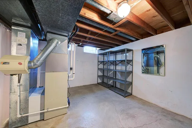 $439,000 | 3224 Lakewood Drive, Ann Arbor, MI 48103