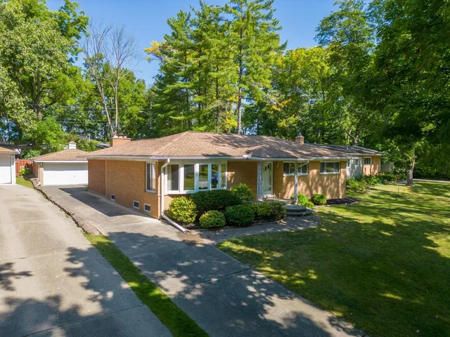 $439,000 | 3224 Lakewood Drive, Ann Arbor, MI 48103