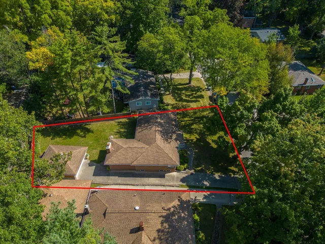 $439,000 | 3224 Lakewood Drive, Ann Arbor, MI 48103