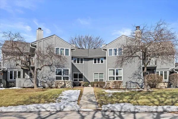$319,000 | 15634 West Brook Drive, New Berlin, WI 53151