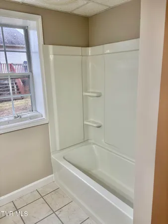 $2,200 | 1023 Justus Drive, Unit 38, Johnson City, TN 37604