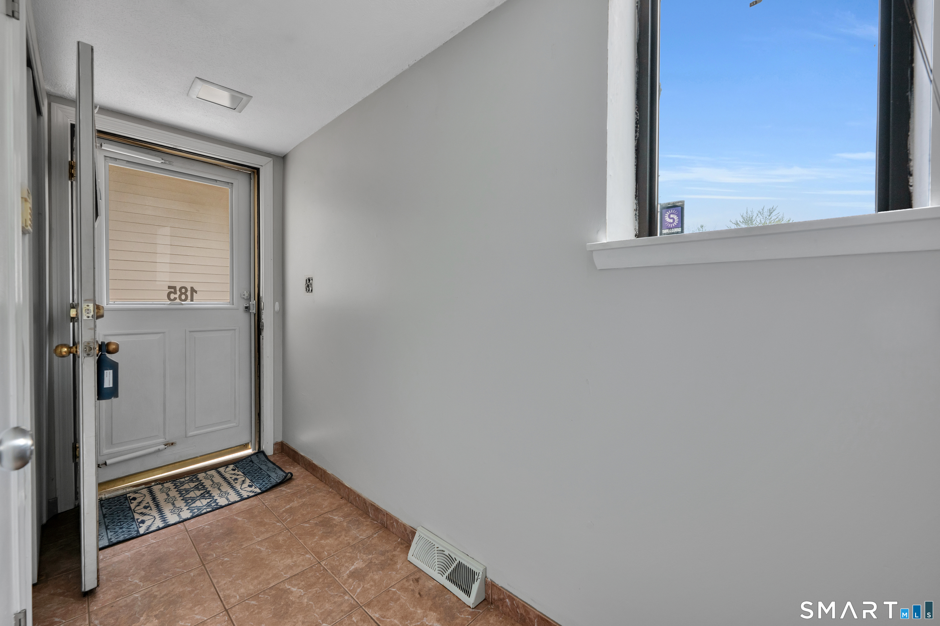185 Spring Street, Unit 185 Wethersfield, CT 06109 - Photo 3 of 36