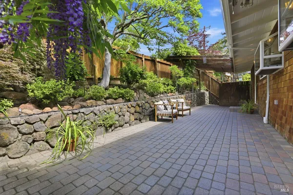 $1,399,000 | 150 Tamal Vista Drive, San Rafael, CA 94901