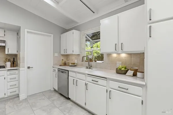 $1,399,000 | 150 Tamal Vista Drive, San Rafael, CA 94901
