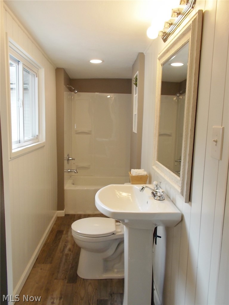 495 Massillon Road Akron, OH 44306 - Photo 16 of 28 Remodeled Bathroom