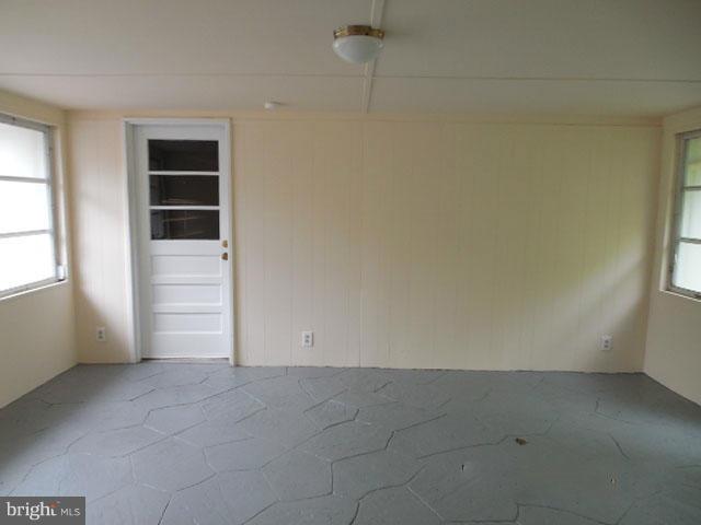 9697 Leeds Landing Road Easton, MD 21601 - Photo 3 of 13 Interior (General)
