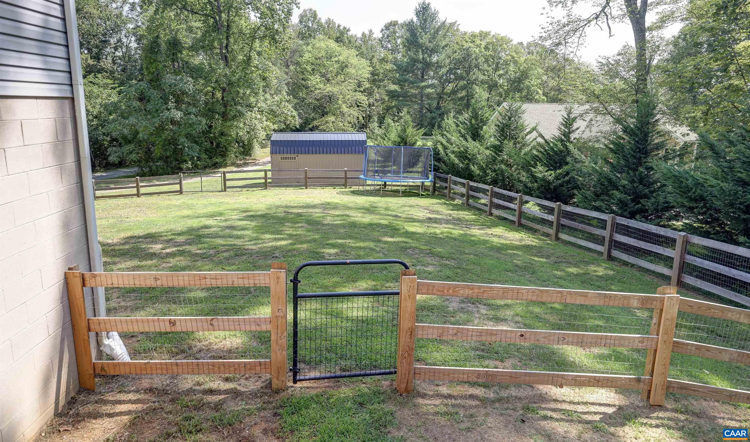 14 High View Road Stanardsville, VA 22973 - Photo 35 of 41 a view of a tennis court