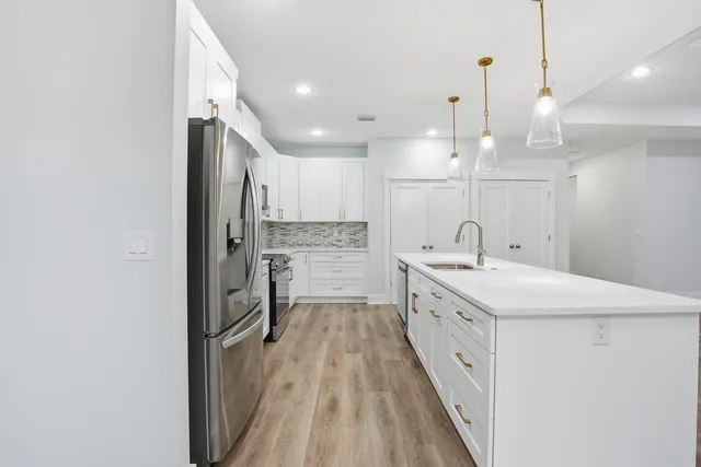 $700,000 | 15 Plew Avenue, Shalimar, FL 32579