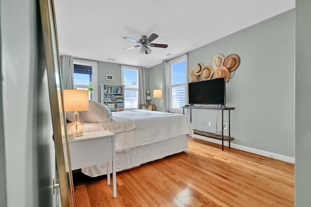 28 Monument Street, Unit 2 Boston, MA 02129 - Photo 7 of 15