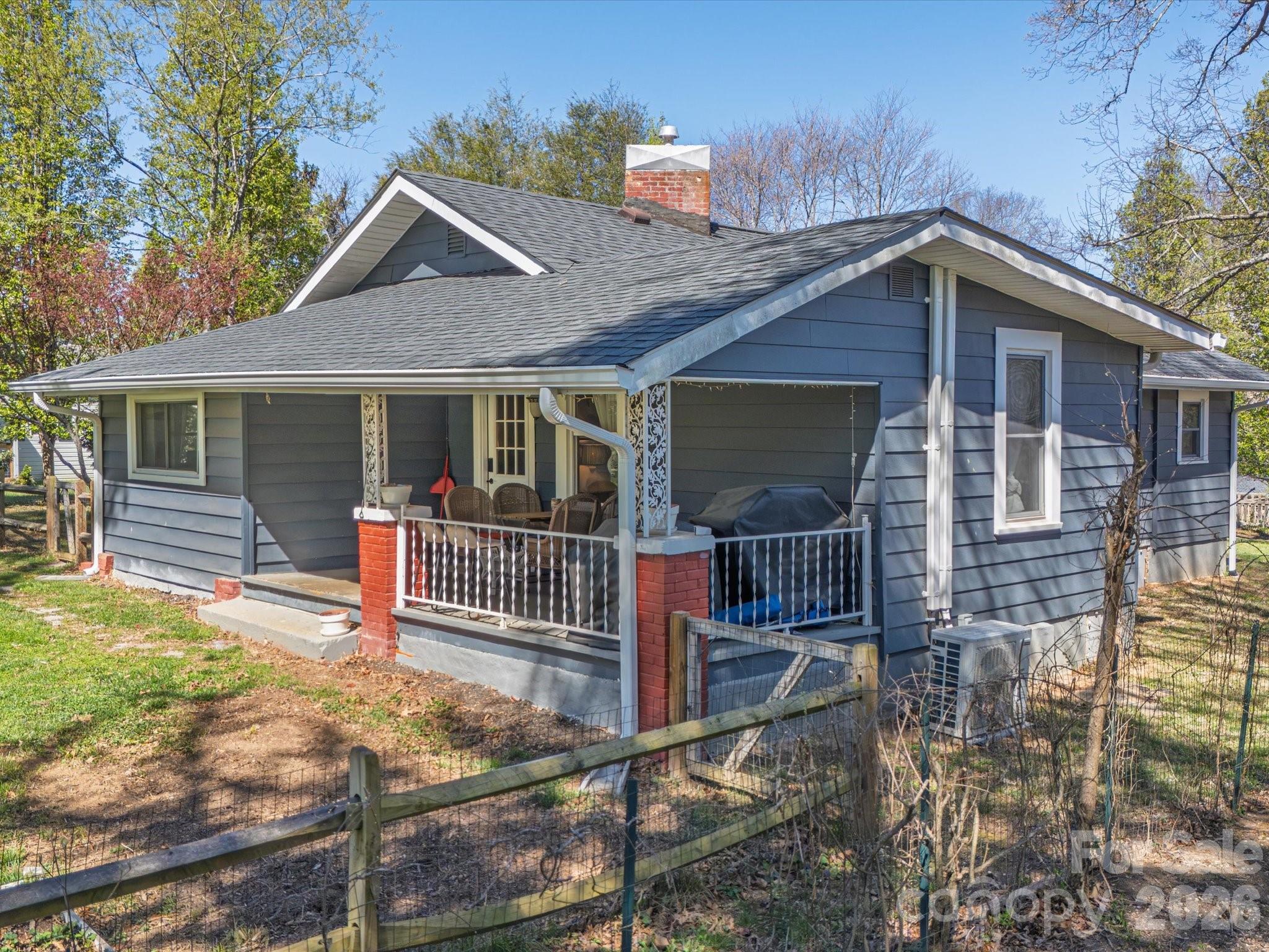 12 Maple Lane Arden, NC 28704 - Photo 2 of 31 a front view of house with a yard