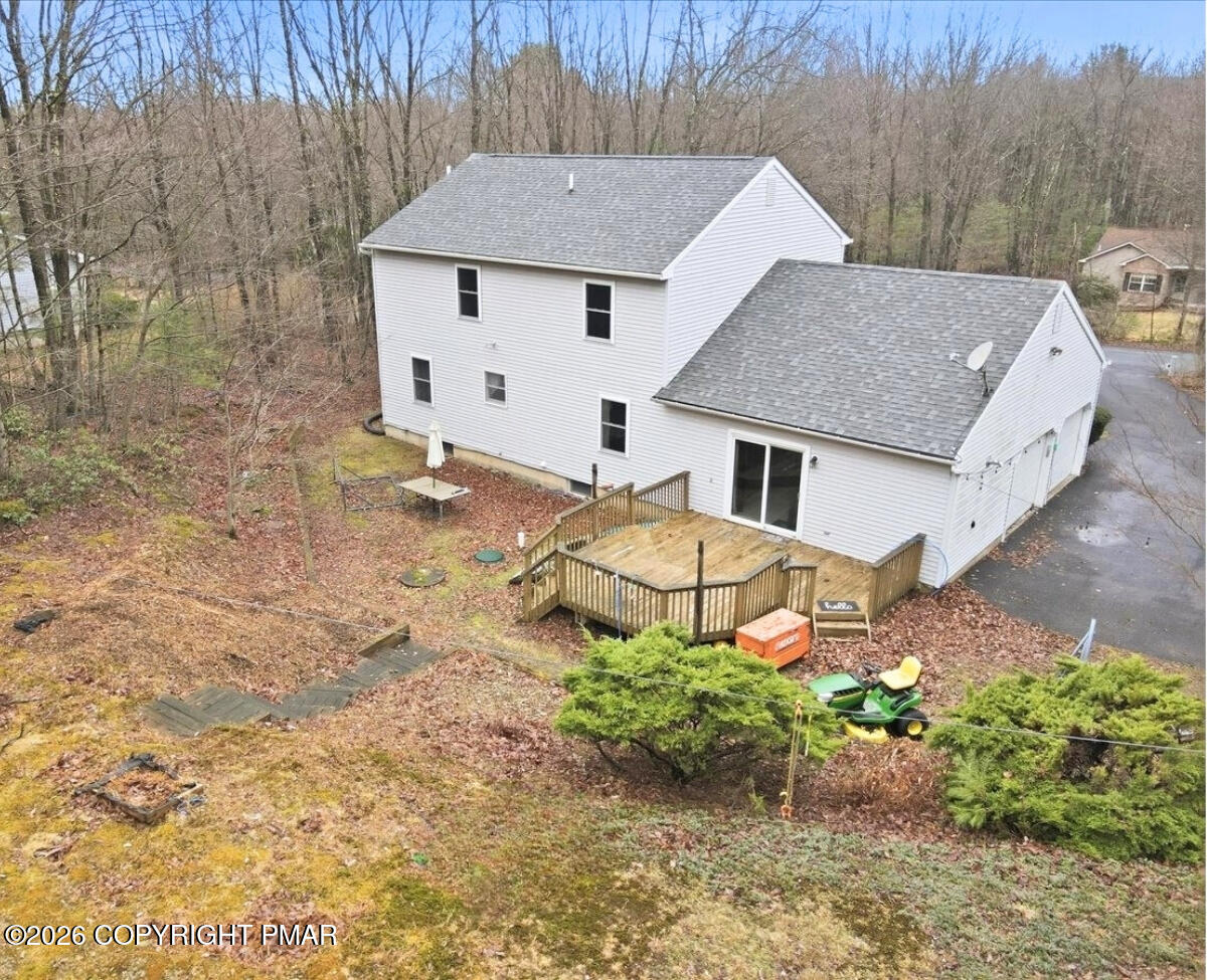 239 Sundance Road Effort, PA 18330 - Photo 39 of 60 a aerial view of a house with a yard